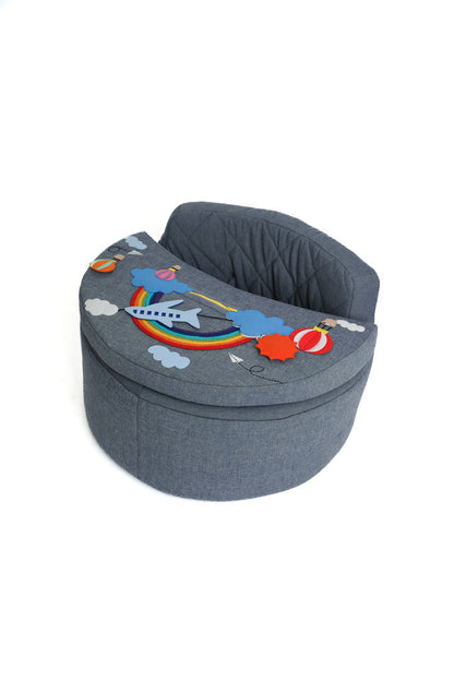 Activity armchair Rondo blue with rainbow cushion