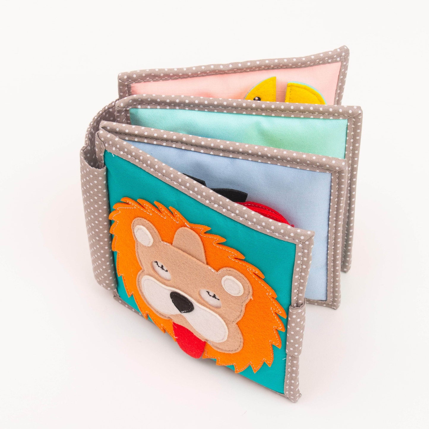 Dozing Lion – 6 Page Mini Quiet Book